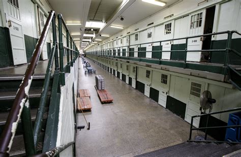 'Sentimental' inmates get ready to move from 88-year-old prison to ...