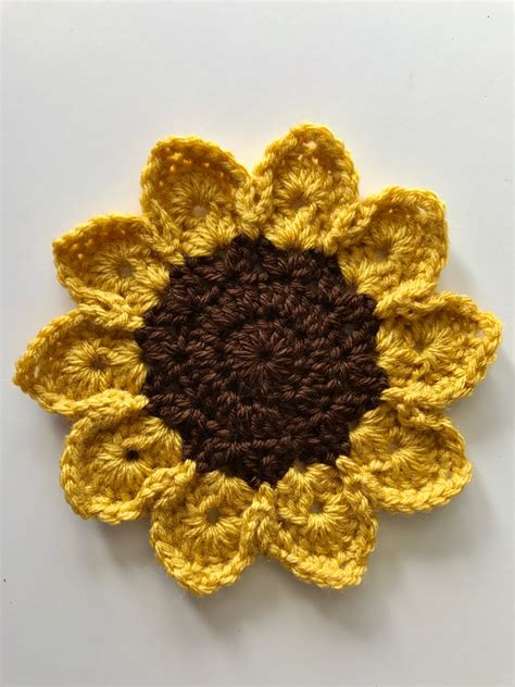 Stunning Jumbo Sunflower Applique > A Pattern to Follow