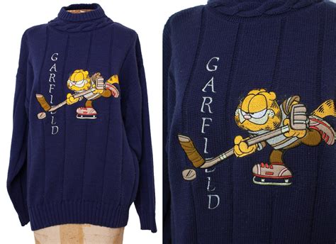 Cyber Sale 1970s GARFIELD Sweater Oversize Dark by SicklyVintage