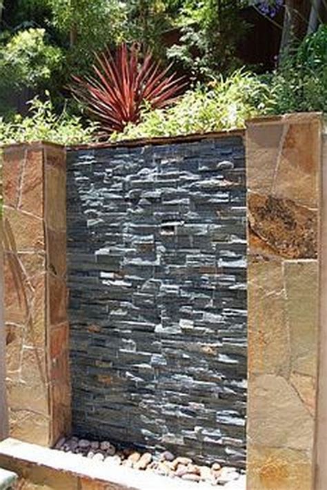 Gorgeous 30 DIY Outdoor Water Wall http://gardenmagz.com/30-diy-outdoor ...