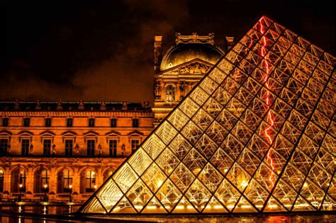 The Louvre Paris - Pyramid at Night - modlar.com