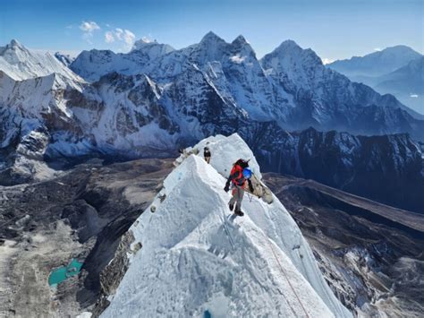 The Alpenglow Approach - Alpenglow Expeditions