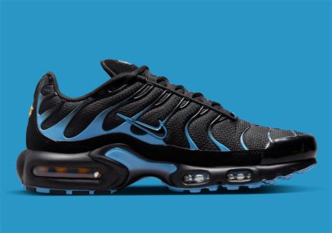 Nike Air Max Plus "Black/University Blue" DM0032-005 | SneakerNews.com