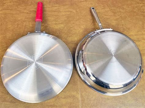 Aluminum vs. Stainless Steel Cookware (11 Key Differences)