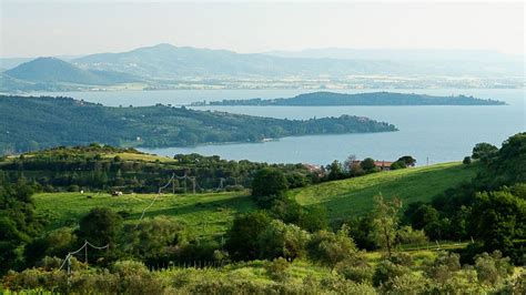 TREKKING AROUND TRASIMENO LAKE - 2 | Umbriaction