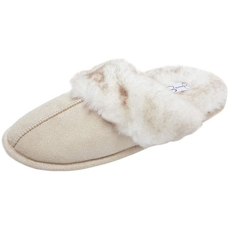 Jessica Simpson Slippers Are the Perfect Comfy House Shoe | Us Weekly