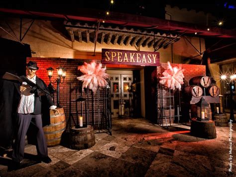 speakeasy gala theme - Google Search | Speakeasy party, Speakeasy decor, Speakeasy party decorations