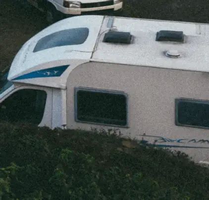 RV Roof: Beginners Guide (Types, Maintenance and Repair) - Camper Grid