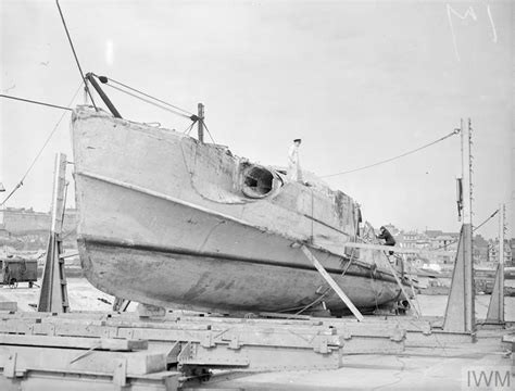 A GERMAN E-BOAT. 24 AND 25 APRIL 1945, PLYMOUTH. VARIOUS CONSTRUCTIONAL ASPECTS OF A RECOVERED ...