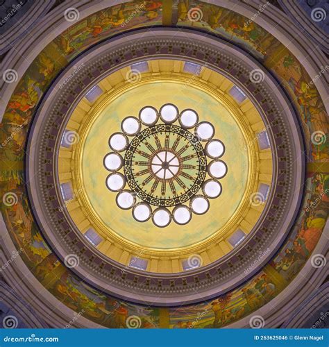 Chandelier and Inner Dome of Utah Capitol Editorial Photo - Image of ...