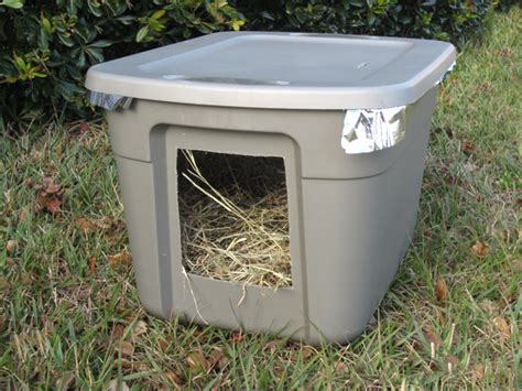 Build an Emergency Cold-Weather Shelter for Stray or Feral Cats ...