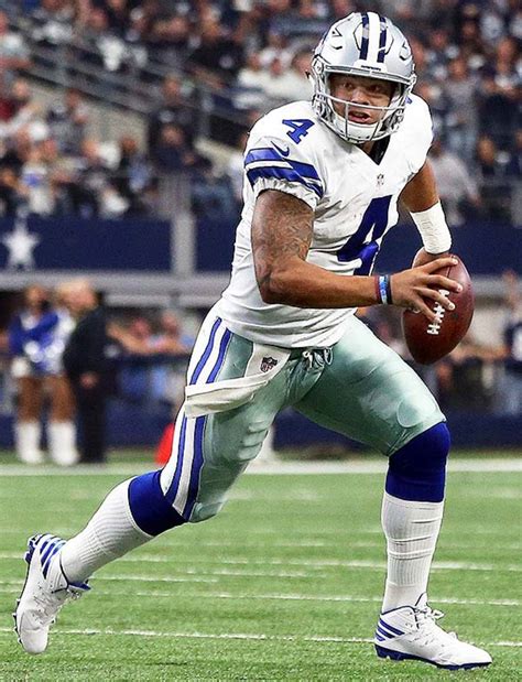 Dak Prescott Inspired by Mother in Fight Against Cancer - Athlon Sports