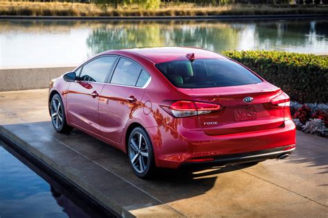 The 2017 Kia Forte S is a sporty, practical compact sedan [Test Drive ...