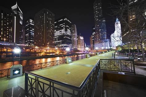 Chicago Riverwalk | UrbanMatter