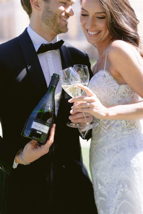 HOW TO CHOOSE CHAMPAGNE FOR A WEDDING - KATERINA MEYVIAL