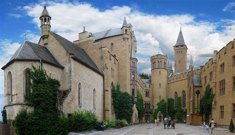 Hohenzollern Castle, Germany (with Map & Photos)