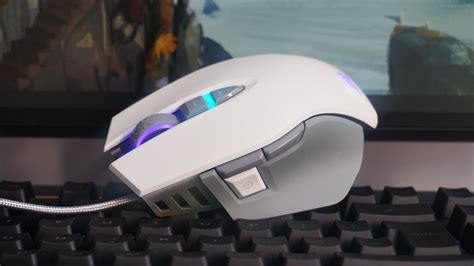 Corsair M65 RGB Elite review: Taking the weight off | Rock Paper Shotgun