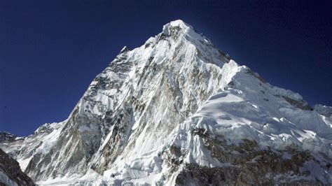 Nepal felicitates first Indian to climb Mount Everest a record six times - Firstpost