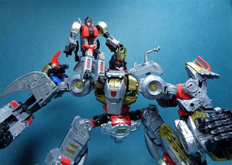 Transformers Power of the Primes Combiner Volcanicus | Brave Fortress