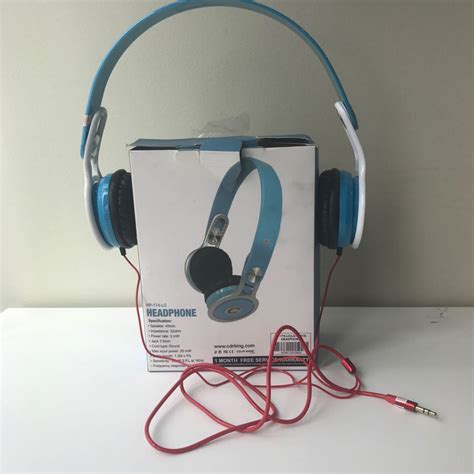 CD-R King Headphone, Audio, Headphones & Headsets on Carousell