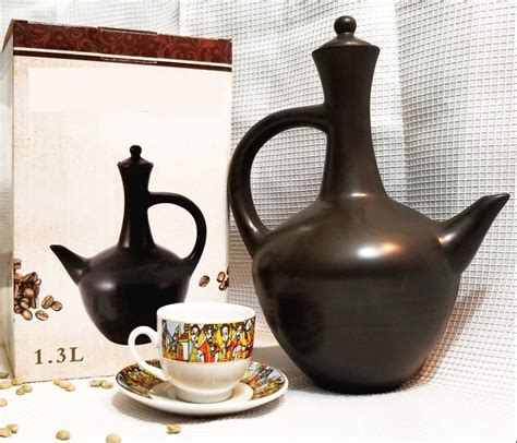 Ethiopian Traditional Coffee Pot | Black | Jebena ጀበና