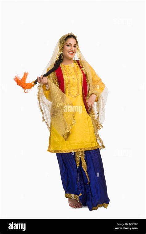 Woman in traditional Punjabi dress Stock Photo - Alamy