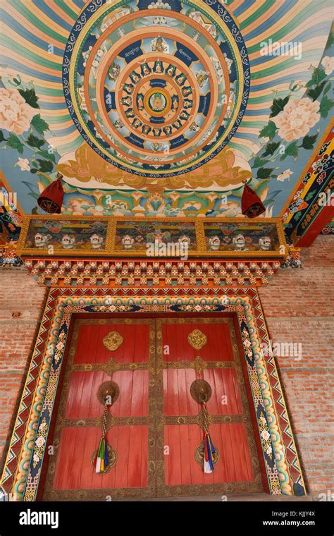 Jamgon Kongtrul monastery on Pullahari hill, Bodnath. Nepal Stock Photo - Alamy