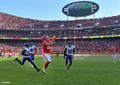 Tight end Travis Kelce of the Kansas City Chiefs catches a touchdown ...