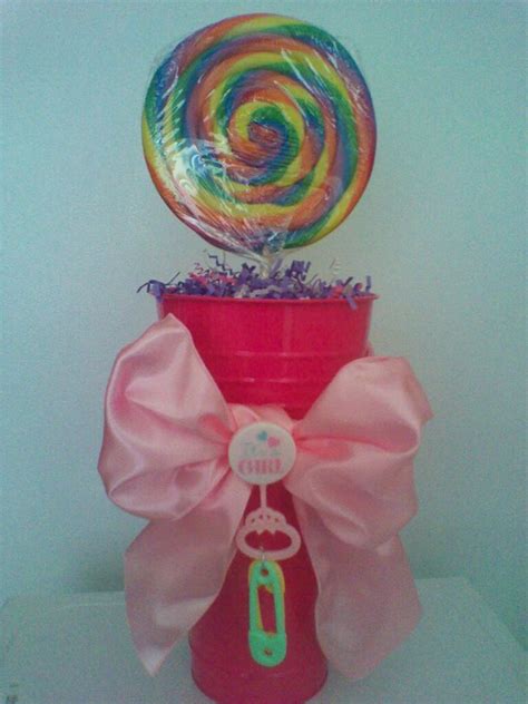 Babyshower centerpiece! Candy themed! | Baby shower centerpieces, Baby shower decorations, Crafts