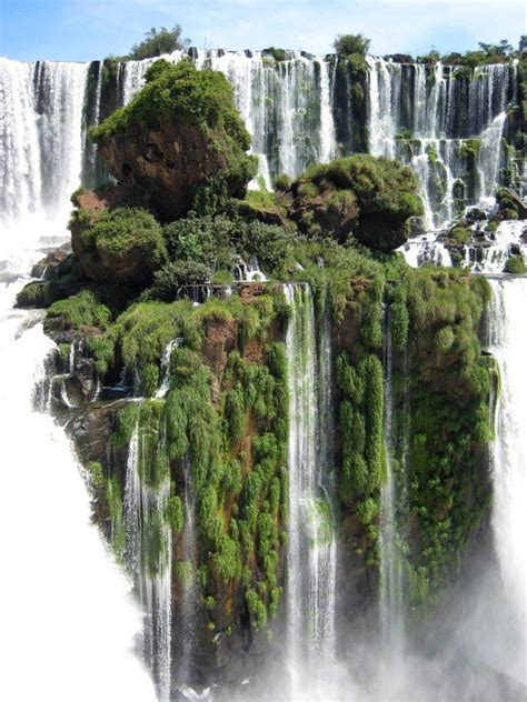 Waterfall Island- Alto Parana, Paraguay | Destinazioni di viaggio, Natura emozionante, Luoghi di ...