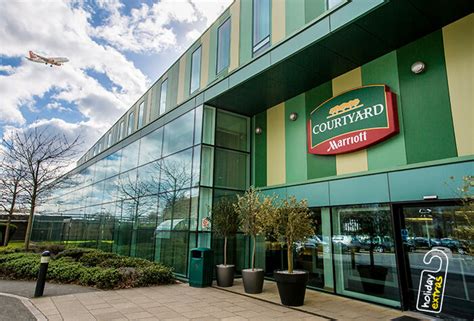 Courtyard Marriott Gatwick Airport Hotel | Holiday Extras