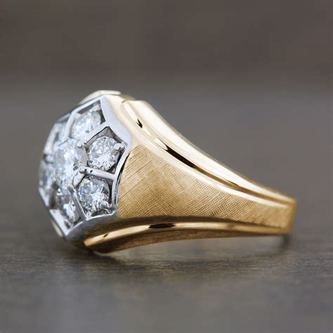 Men's 1970s Vintage Diamond Cluster Ring in 14K Yellow Gold (very ...