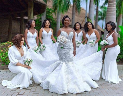 These 3 All-White Classic Bridal Squads are Def Worth Talking About