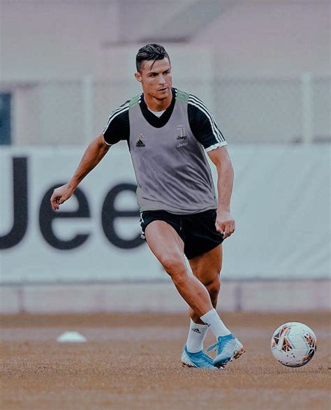 Training few days ago 👏🏻💪🏻💜 @cristiano @cristiano @cristiano @juventus ...