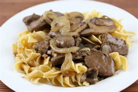 Venison Chops with Mushroom Onion Gravy Recipe - Cully's Kitchen