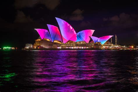 Gallery of The Sydney Opera House Comes to Life (Literally) With Vivid ...