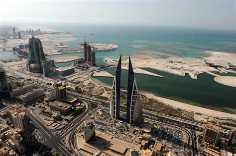 U.K. Opens Persian Gulf Military Base in Bahrain - Bloomberg