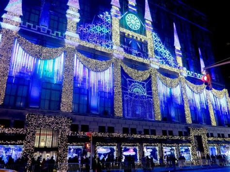 On the 2nd day of Christmas... Saks Fifth Ave. Holiday Light Display - Top Dog Tours