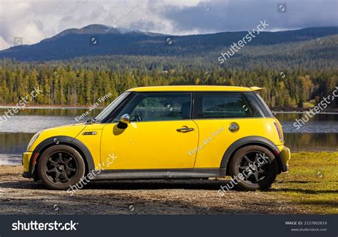 10,222 Mini Cooper Images, Stock Photos & Vectors | Shutterstock