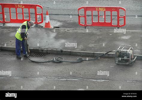 Road pneumatic drill hi-res stock photography and images - Alamy