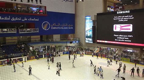 Ice Rink Dubai Mall - YouTube