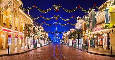 Disney's Enchanted Christmas | Disneyland® Paris