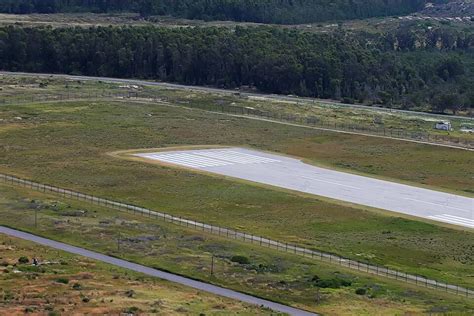 Runway Flying Aeroplane Airplane Photo Background And Picture For Free Download - Pngtree