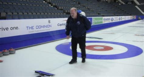 Curling Canada | Making Great Ice: Experimenting with pebbling and scraping