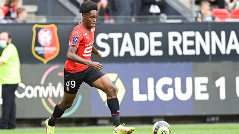 Mathys Tel: Bayern Munich signs 17-year-old Rennes forward - Sports Illustrated