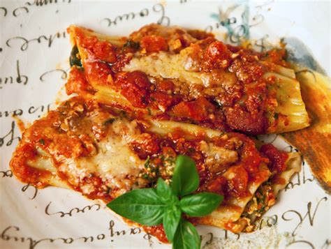 Spinach Ricotta Manicotti | Italian Food Forever