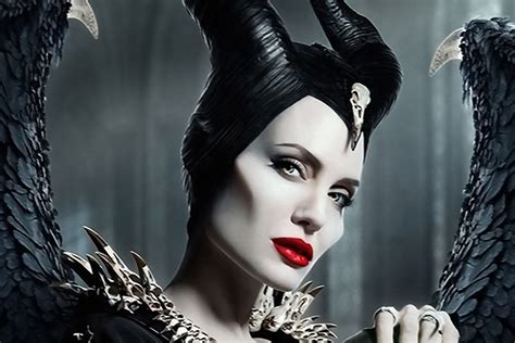 2160x1440 Angelina Jolie in Maleficent 2 2160x1440 Resolution Wallpaper ...