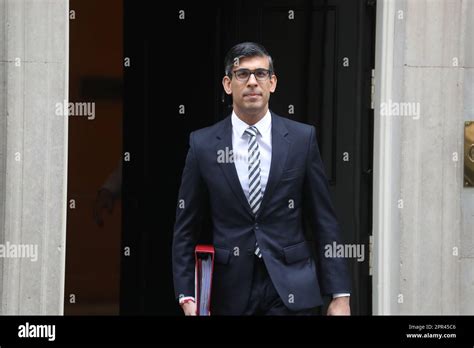 London, UK. 26th Apr, 2023. British Prime Minister Rishi Sunak leaves ...