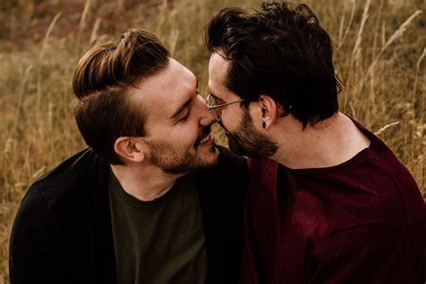 Autumn Nose Hill Park Adventure Session | Erika Lagy Photography | Calgary Weddings + Elopements