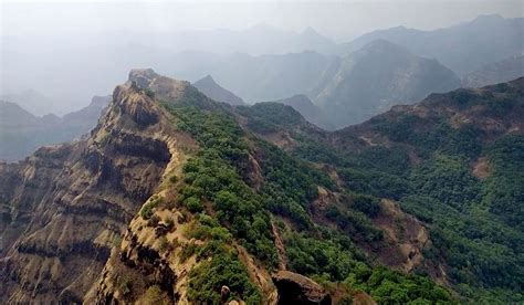 Top 15 Places To Visit In Panchgani - The Favourite Hill Station!